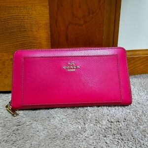 Coach pink wallet